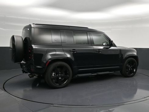 Used 2024 Land Rover Defender 110 X-Dynamic SE AWD/4WD image 3