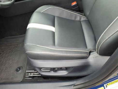 Certified 2025 Toyota Camry SE image 25