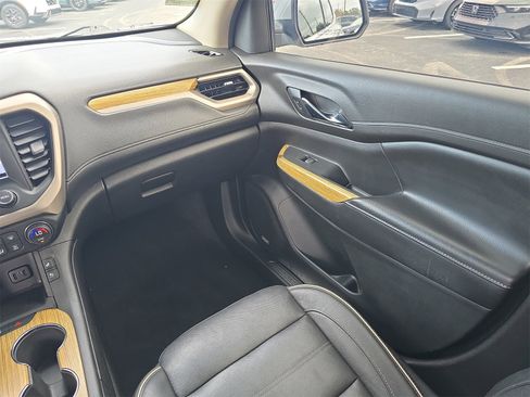 Used 2019 GMC Acadia Denali image 12