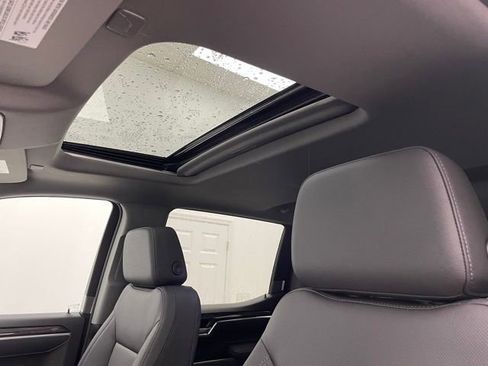 New 2026 Chevrolet Silverado 1500 LTZ w/ LTZ Premium Package AWD/4WD image 8