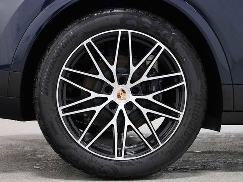 New 2026 Porsche Cayenne E-Hybrid AWD/4WD image 37