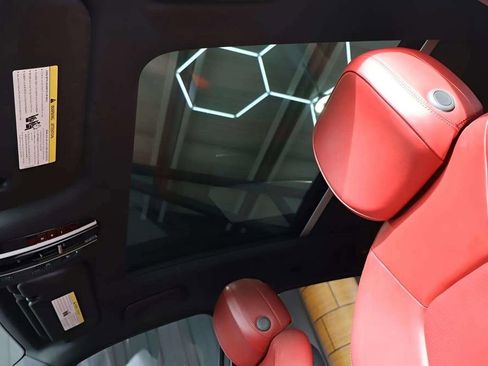 Used 2019 Porsche Cayenne image 17