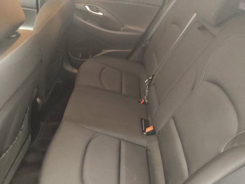 Used 2018 Hyundai Elantra GT FWD image 18