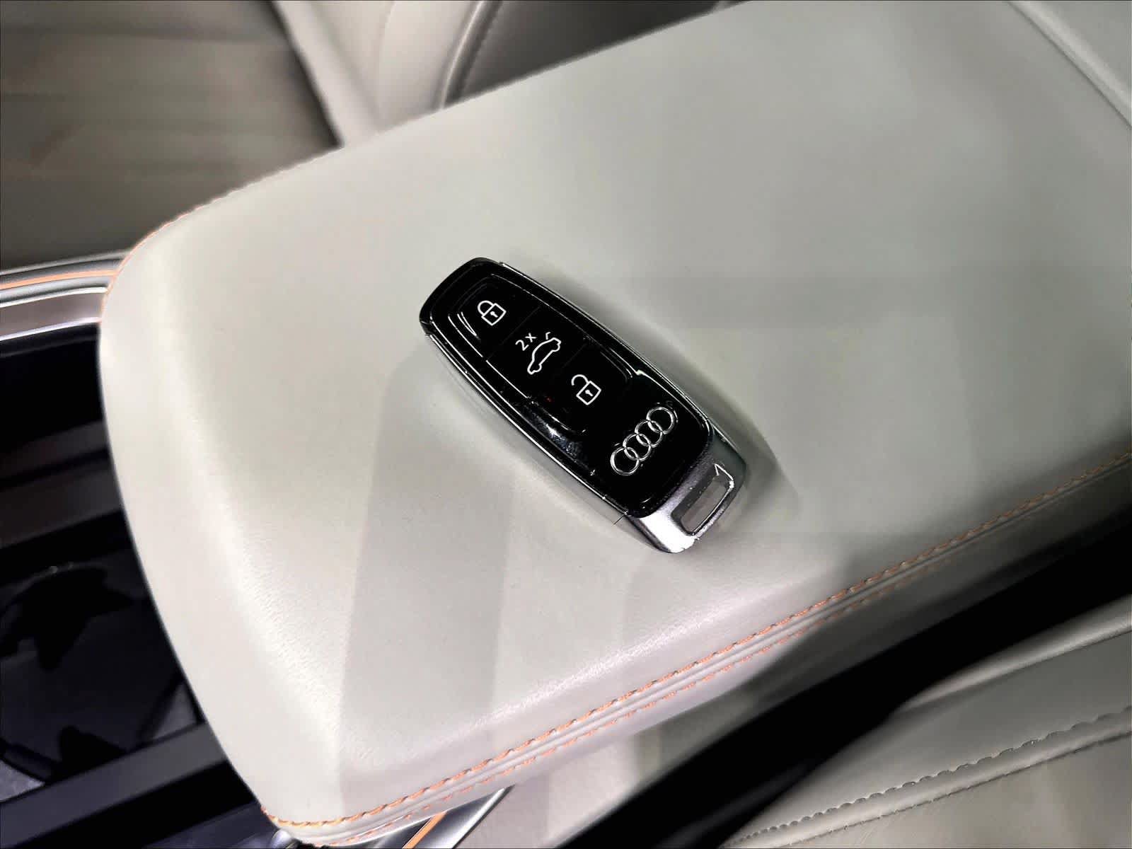 Used 2024 Audi Q8 e-tron Premium Plus AWD/4WD image 12