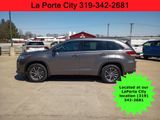 Used 2017 Toyota Highlander SE image 6