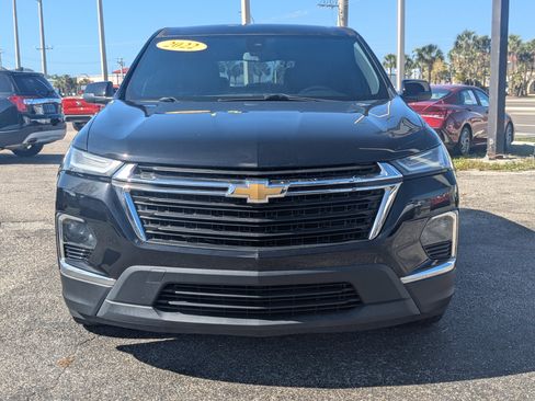 Used 2022 Chevrolet Traverse LS FWD image 3