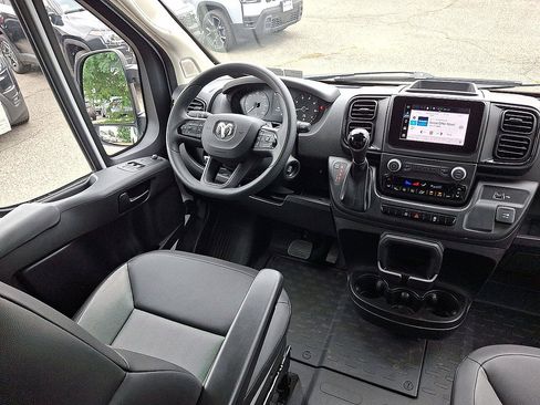 Used 2026 RAM ProMaster 2500 w/ Convenience Group FWD image 15