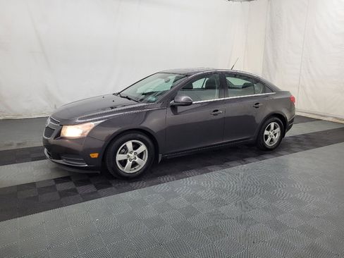 Used 2014 Chevrolet Cruze LT w/ All-Star Edition FWD image 2