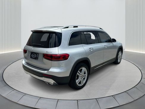 Used 2021 Mercedes-Benz GLB 250 4MATIC w/ Premium Package image 6
