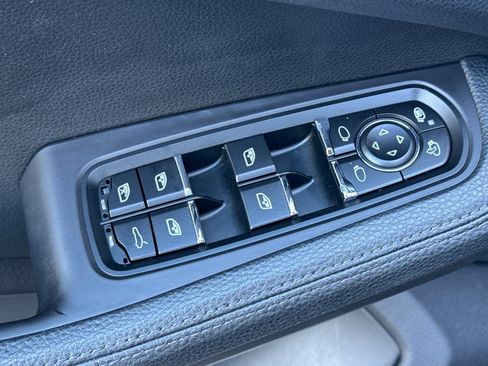 Used 2017 Porsche Macan image 17