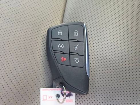 Used 2021 GMC Yukon SLT w/ SLT Premium Package image 30