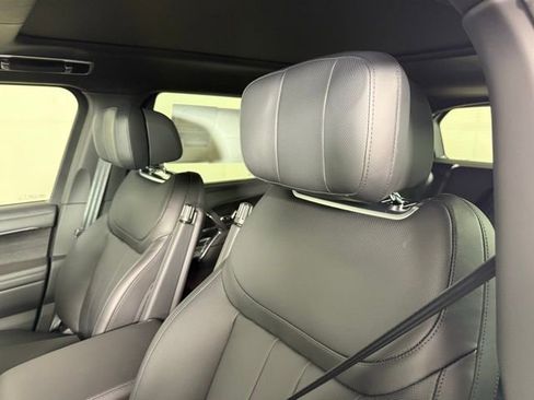 New 2025 Land Rover Range Rover Long Wheelbase Autobiography image 5