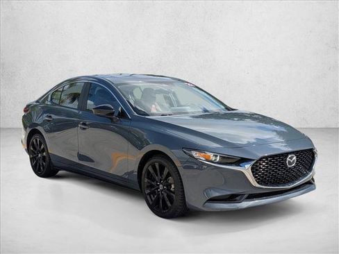 Used 2022 MAZDA MAZDA3 s FWD image 3