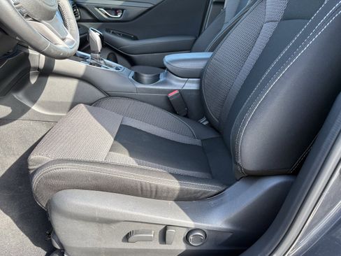 Used 2025 Subaru Outback Premium image 30