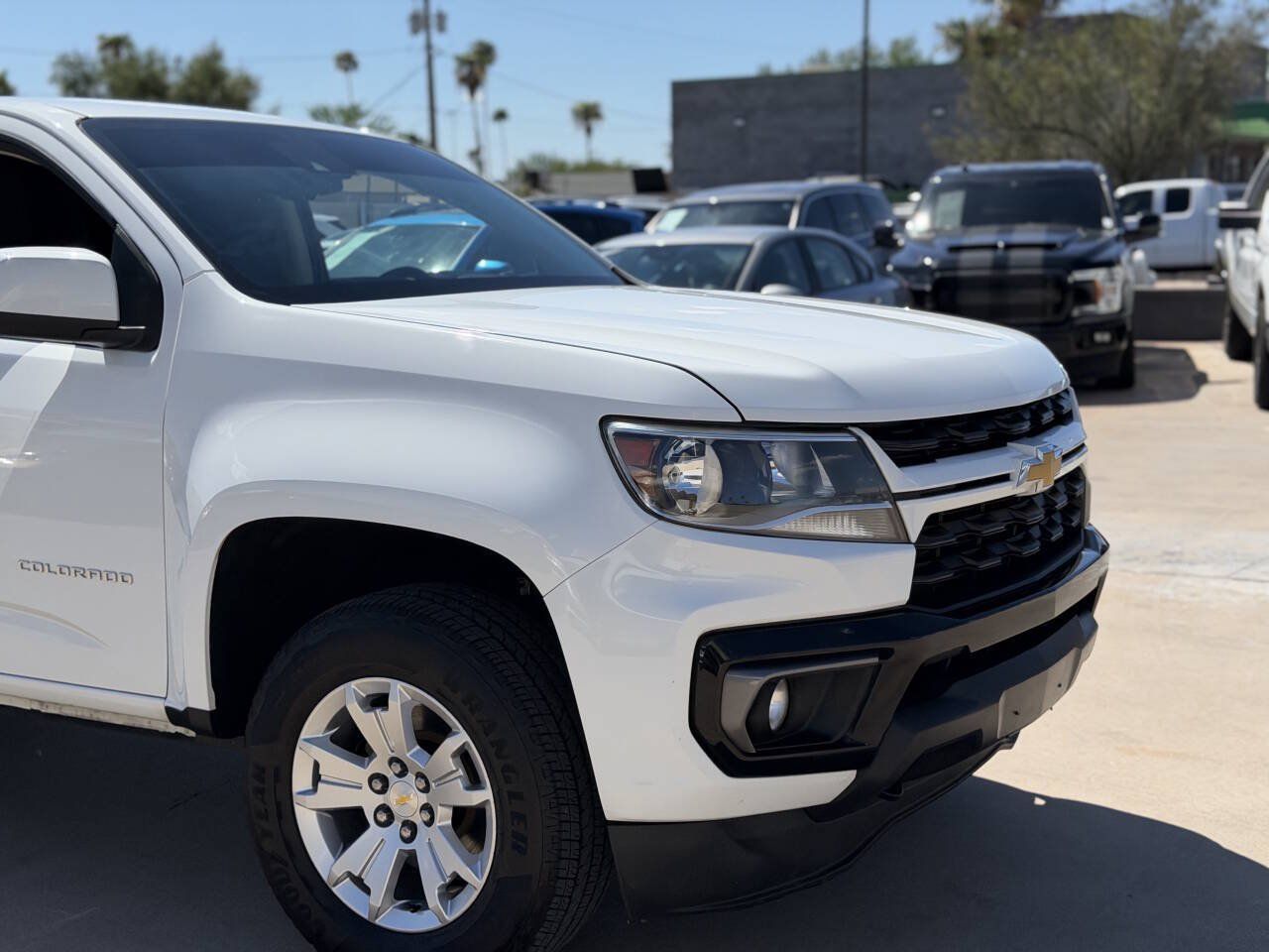 Used 2022 Chevrolet Colorado LT w/ Safety Package AWD/4WD image 26