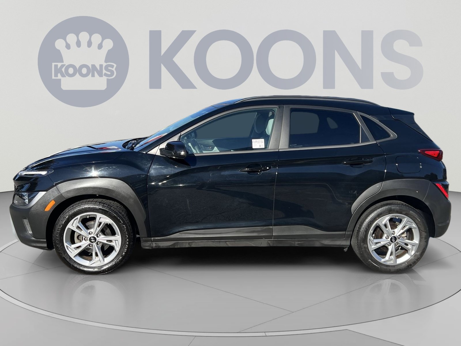 Used 2023 Hyundai Kona SEL FWD image 2