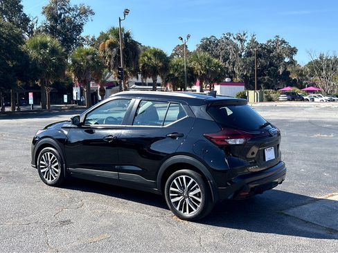 Used 2023 Nissan Kicks SV image 28
