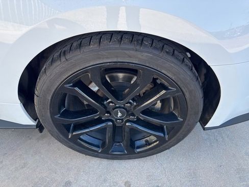 Used 2022 Ford Mustang GT Premium w/ Equipment Group 401A image 5