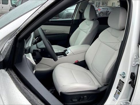 New 2025 Hyundai Tucson SEL image 9