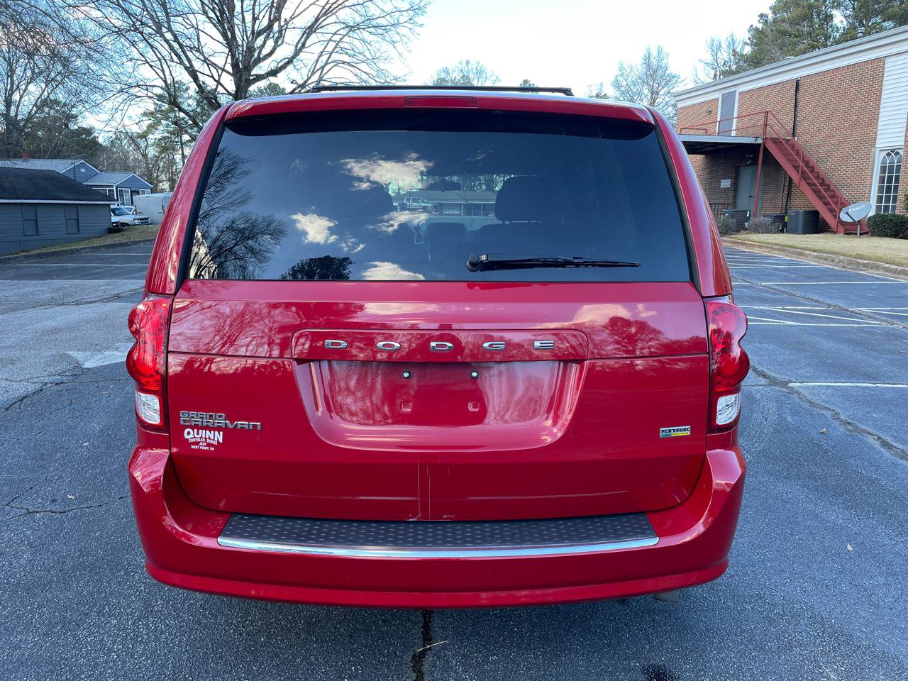 Used 2012 Dodge Grand Caravan SXT FWD image 4