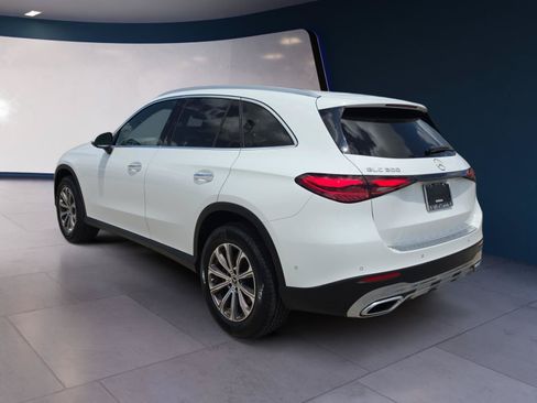 Used 2023 Mercedes-Benz GLC 300 image 3