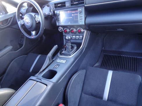 Used 2025 Toyota GR86 Premium w/ ALL Weather Mat Package (TMS) RWD image 12