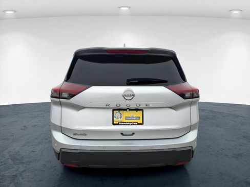 Used 2025 Nissan Rogue SV image 24
