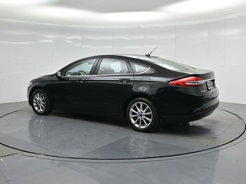 Certified 2017 Ford Fusion SE image 7