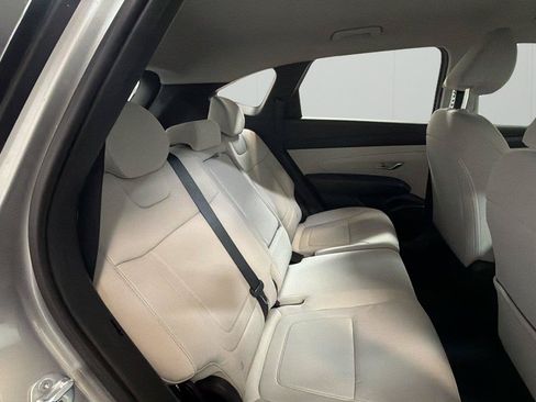 Certified 2025 Hyundai Tucson SE FWD image 13