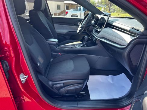 Used 2023 Jeep Compass Sport AWD/4WD image 9