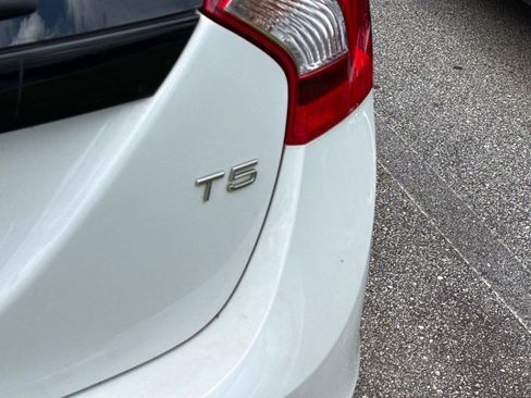 Used 2015 Volvo V60 T5 Premier Plus FWD image 13