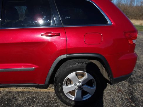 Used 2011 Jeep Grand Cherokee Laredo image 34
