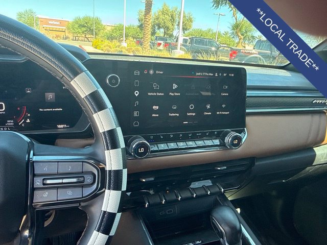 Used 2025 GMC Canyon AT4 w/ Nightfall Edition AWD/4WD image 4