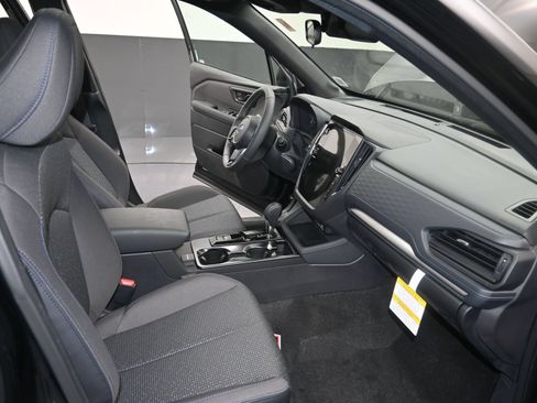 Used 2026 Subaru Forester Premium AWD/4WD image 18