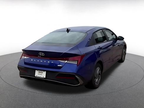Used 2026 Hyundai Elantra Hybrid FWD image 14