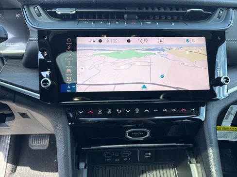 New 2026 Jeep Grand Cherokee Altitude AWD/4WD image 13