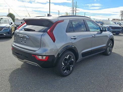 New 2025 Kia Niro Wind image 3