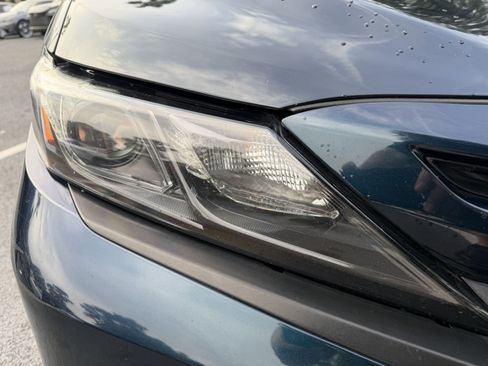 Used 2021 Toyota Camry SE FWD image 12