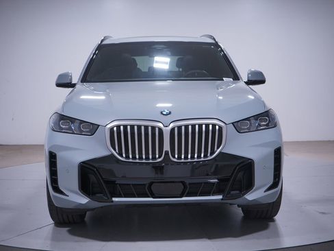 Used 2025 BMW X5 sDrive40i w/ M Sport Package RWD image 4