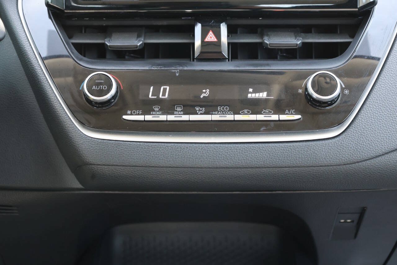 Used 2022 Toyota Corolla LE FWD image 21