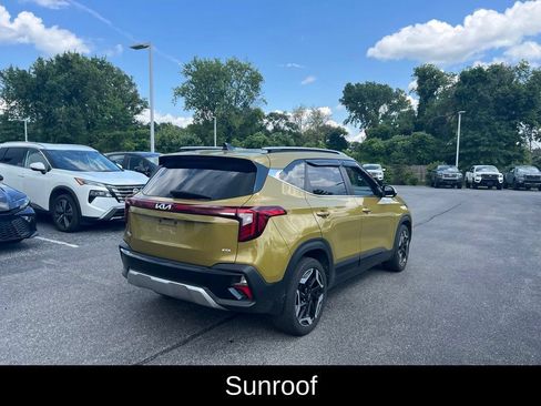 Used 2024 Kia Seltos SX w/ SX Sunroof Package AWD/4WD image 13