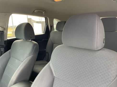 Used 2019 Kia Sorento L image 24