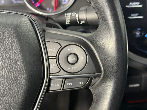 Used 2020 Toyota Camry XSE image 27