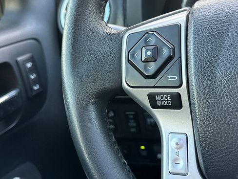 Used 2015 Toyota Tundra Platinum image 33