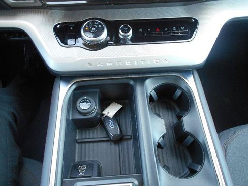 Certified 2025 Ford Expedition Max Active RWD image 16