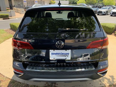 Used 2022 Volkswagen Taos SEL AWD/4WD image 9