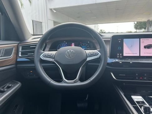 New 2026 Volkswagen Atlas SE image 47