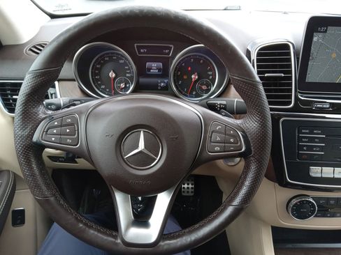 Used 2019 Mercedes-Benz GLE 400 4MATIC image 13