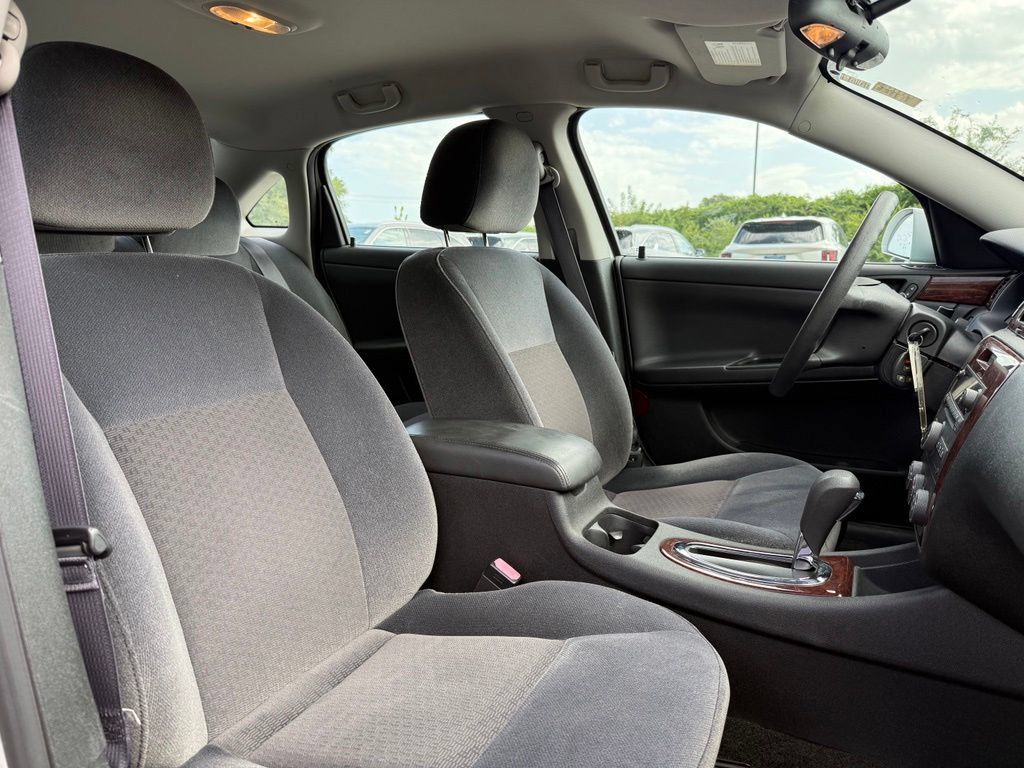 Used 2011 Chevrolet Impala LS FWD image 20