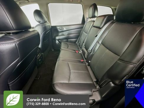 Used 2020 Nissan Pathfinder Platinum image 29